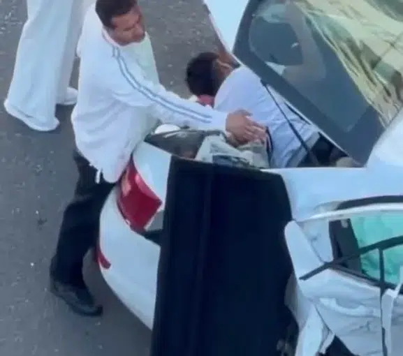 Kayapınar’da iki otomobil çarpıştı üç kişi hastanelik oldu