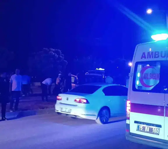 Burdur yolunda gece yarısı kaza