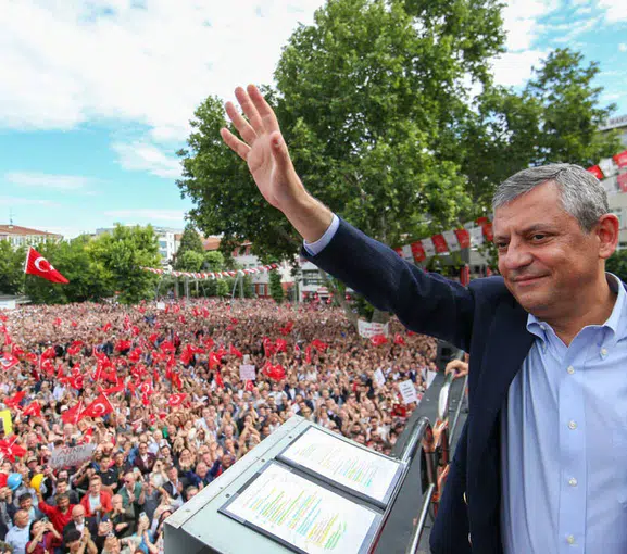 Özgür Özel’den yedek parti hamlesi: Ankara’da iki bina kiralandı