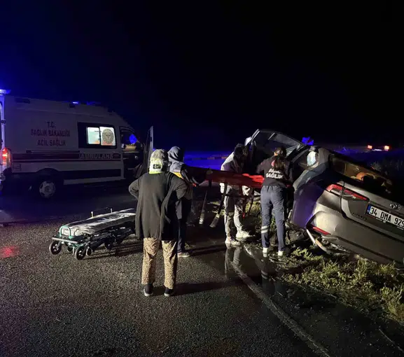 Kastamonu'da direksiyon hakimiyeti kayboldu bariyerlere saplandı