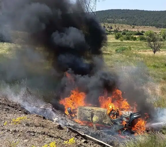 Kütahya'da otomobil alev aldı 5 yaralı
