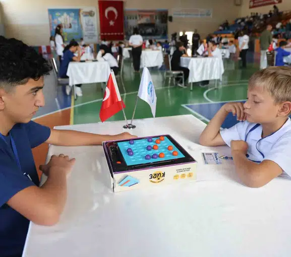 Nevşehir’de ekranları kapatan zekâ turnuvası başladı