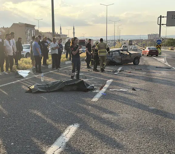 Kütahya’da trafik kazası 17 yaşındaki genç hayatını kaybetti