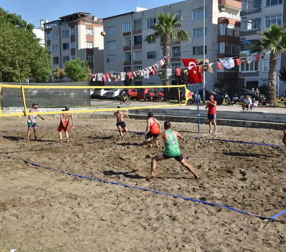 Atakum sahilinde voleybol şampiyonu belli oldu