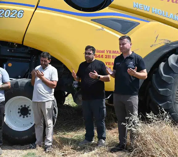 Balıkesir'de dev hububat hasadı başladı