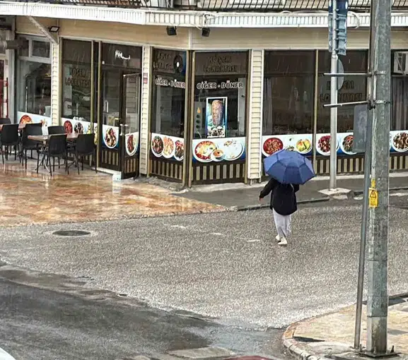Düzce’de kavurucu sıcaklar yerini sağanağa bıraktı