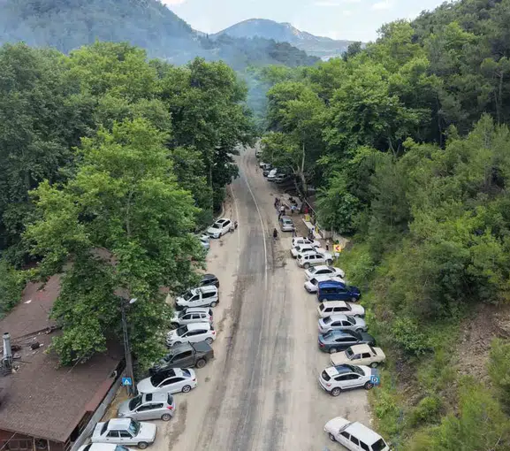 Adana sıcaktan bunaldı Kozan serinliğe kaçtı