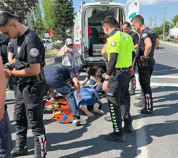 Kütahya’da yolun karşısına geçmeye çalışan yaşlı kadın ağır yaralandı