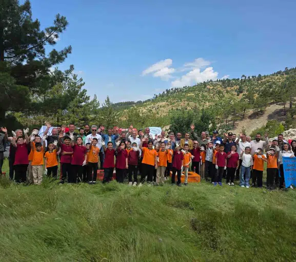 Pozantı’nın dağlarına 300 yeni kanatlı misafir bırakıldı