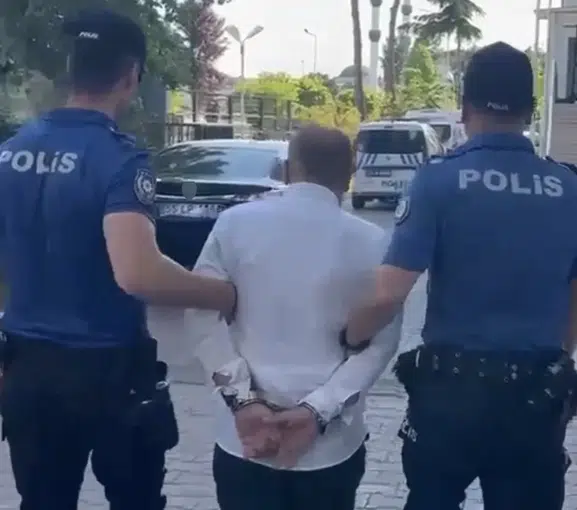 Bafra’da göçmen kaçakçısı firari yakayı ele verdi