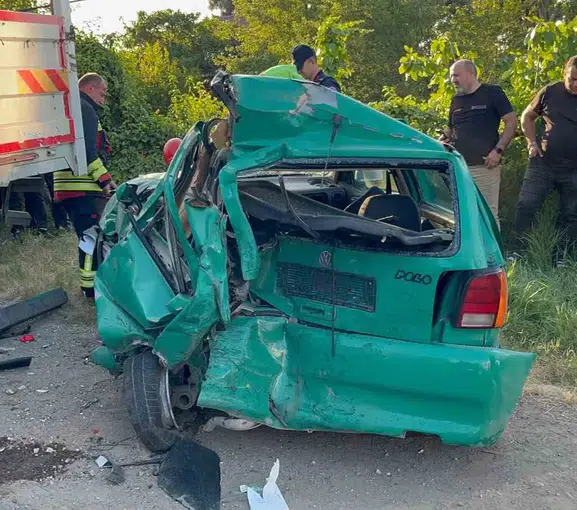 Fatsa'da minibüs kazası üç kişiyi hastanelik etti