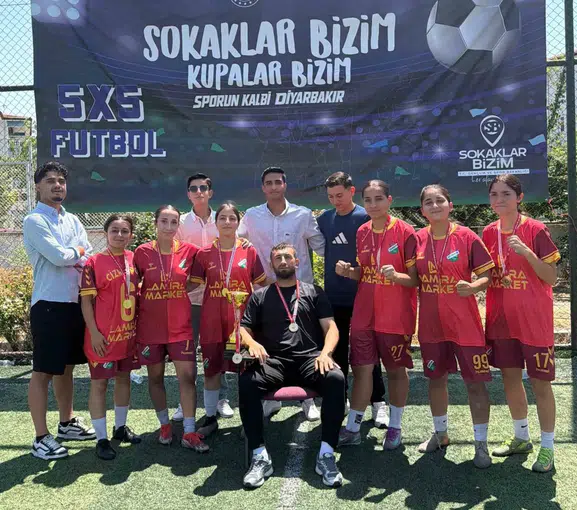 Cizreli kadınlar namağlup şekilde Türkiye finallerine yürüdü
