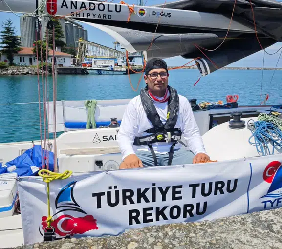 Milli yelkenci Kandemir solo Türkiye turu rekoru için yola çıktı