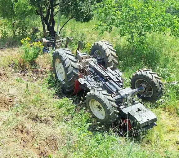 Manisa'da toprak set çöktü Traktör sürücüsü ağır yaralandı