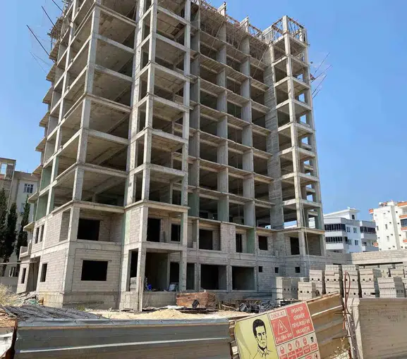 Mersin'de inşaat faciası 10'uncu kattan düşen işçi yaşamını yitirdi