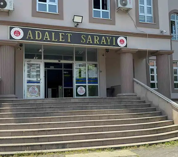 Alaplı’da bir evde özel kenevir serası kurmuşlar