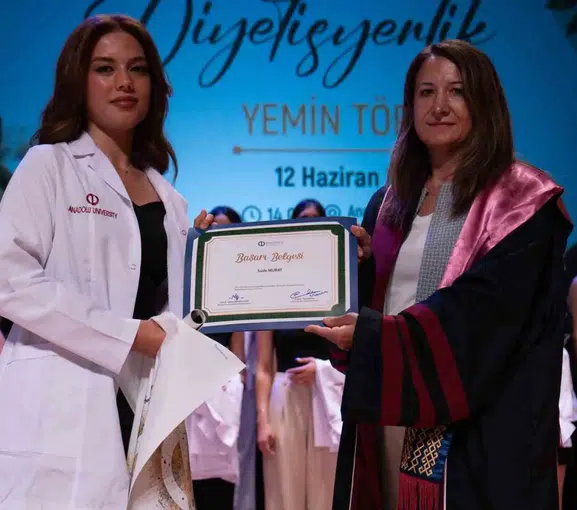 Eskişehir’de yeni diyetisyenler meslek hayatına ilk adımı attı