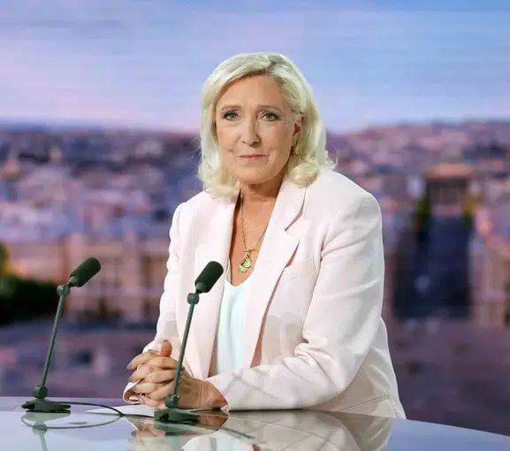 Le Pen yolsuzluk kararına rağmen 2027 adaylığını ilan etti