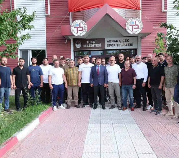 Darp edilen başpehlivan Serhat Elvan yuvasına döndü