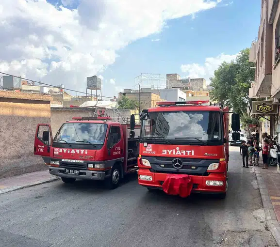 Kilis'te boş binada korkutan alevler