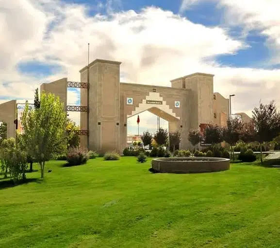 Niğde’de şehit yakınları ve gazilerden üniversiteye destek mesajı