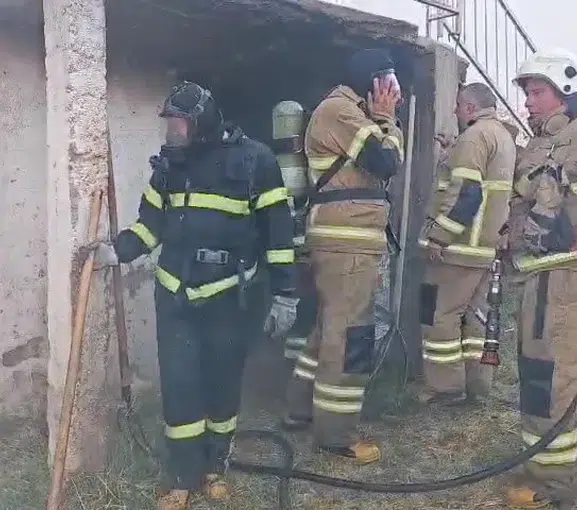Köydeki yangını cami hoparlöründen duyurarak büyük felaketi önledi