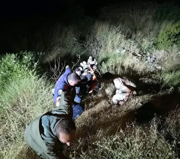 Hassa'da korku dolu anlar Yamaçtan düşen vatandaş için seferber oldular
