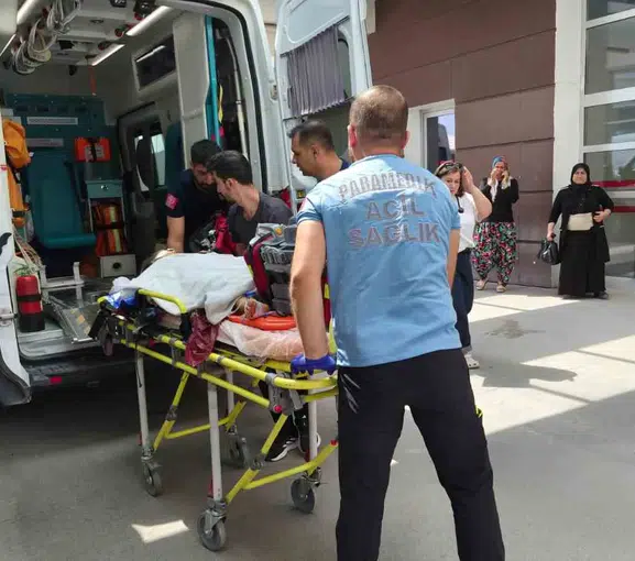Besni’de balkon faciası 6 yaşındaki çocuk ağır yaralandı