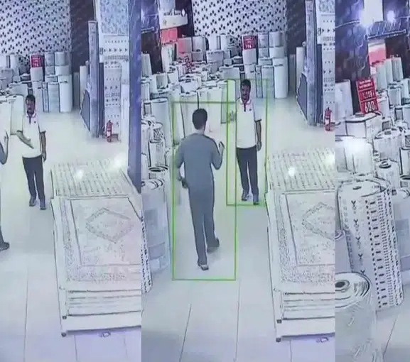 Vanlı esnafın müşterisiyle kurduğu halaylı iletişim gönülleri fethetti
