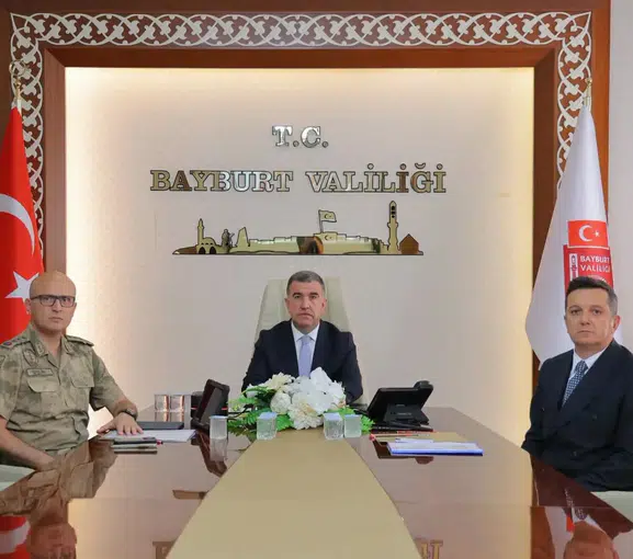 Bayburt güvenlik zirvesinde terörsüz Türkiye hedefi masaya yatırıldı