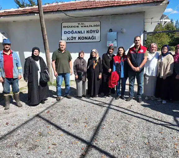 Düzce'de tarımın geleceği için kritik buluşma: Üreticiler sahada bilgilendirildi