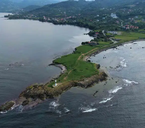 Mitolojik efsanelerin izinde: Karadeniz'in saklı hazinesi Yason Burnu ziyaretçilerini büyülüyor