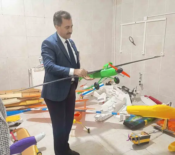 Geleceğin Mühendisleri Bolvadin'de Sahne Aldı: Yerli Teknolojiye Genç Dokunuş