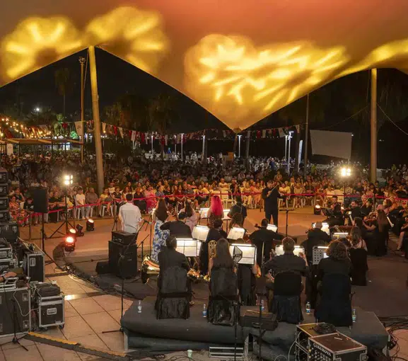 Akdeniz'in yakamozları eşliğinde sanat dolu bir başlangıç: Mersin'de müzik şöleni