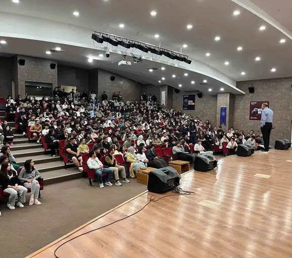 Eskişehir'de yurt hayatına ilk adım: Gençler için kapsamlı uyum süreci başlatıldı