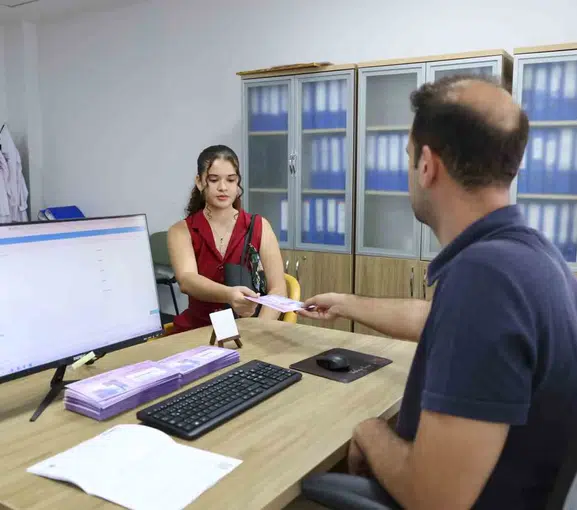 Mersinli üniversitelilere belediyeden 30 bin liraya varan eğitim desteği müjdesi