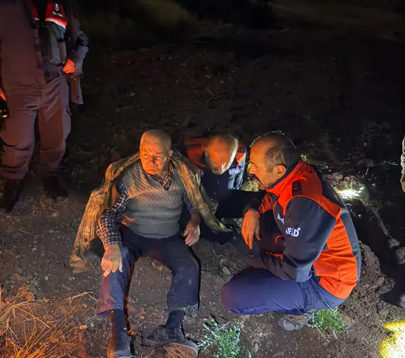 89 yaşındaki İbrahim Çevik'in dağdaki sessiz bekleyişi mutlu sonla bitti