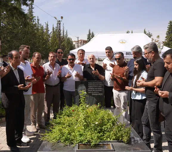 Kahtalı Mıçe mezarı başında anıldı: Sanat dünyası ve hemşehrileri vefa için bir araya geldi