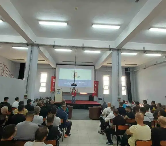 Hükümlülere özel eğitim: Şiddete karşı bilinçli medya kullanımı