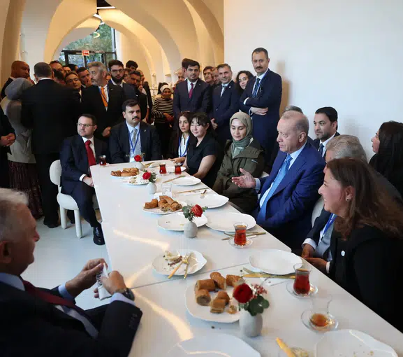 New York sokaklarında sürpriz mola: Erdoğan vatandaşlarla çay içti