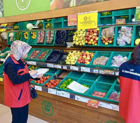 Afyonkarahisar'da market rafları mercek altına alındı: TÜFİS denetimleri başladı