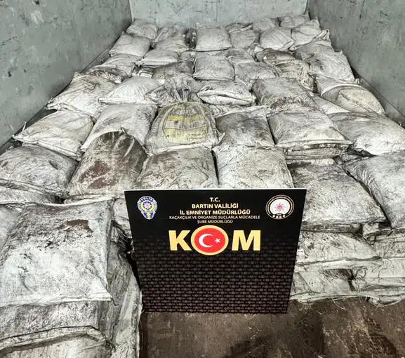 Sıradan bir evin deposundan servet çıktı: 40 milyonluk operasyon