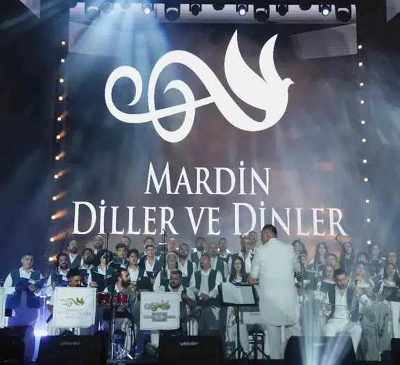 Mardin'in kadim sesleri Kültür Yolu'nda yankılandı: Dillerin ve inançların ortak ezgisi