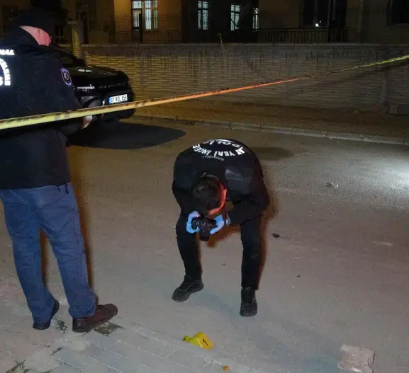 Konya'da dehşet anları: Kızının gözleri önünde eşini kurşun yağmuruna tuttu