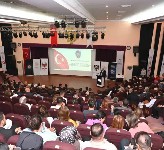 Manisa'da okullarda güvenlik seferberliği: Eğitimciler risklere karşı donatılıyor