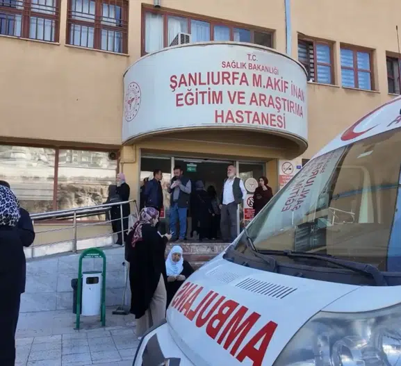 Okulda korkutan ikram: Velinin getirdiği sarmadan yiyen 12 öğrenci hastanelik oldu
