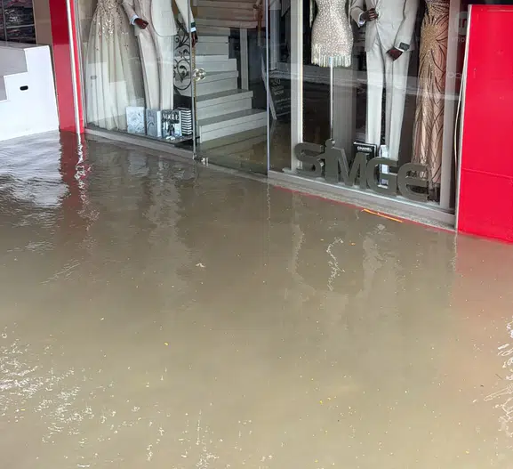 Zonguldak'ta kabus dolu gece: Dereler taştı, duvarlar yıkıldı