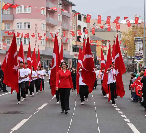 Ardahan'da Cumhuriyet Coşkusu: 103. Yıl Dönümü Büyük Bir Heyecanla Kutlandı