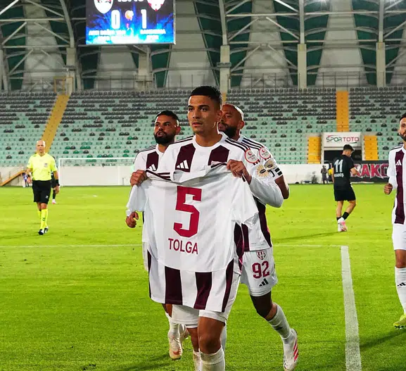 Van Spor FK için hüzünlü Akhisar mesaisi: Sahada mağlubiyet, tribünde vefa