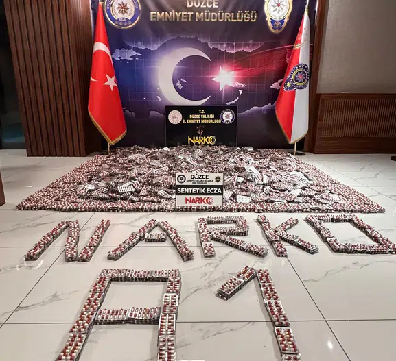Düzce'de otobüs operasyonu: Milyonluk zehir sevkiyatına geçit yok